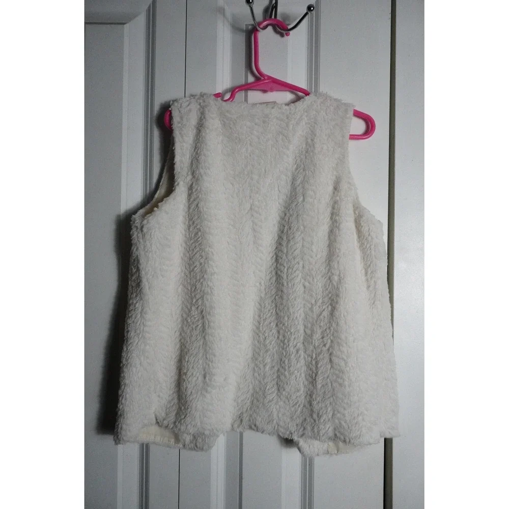Faded Glory Faux Fur Vest Size S 6-6X Cottagecore Cream White Sleeveless